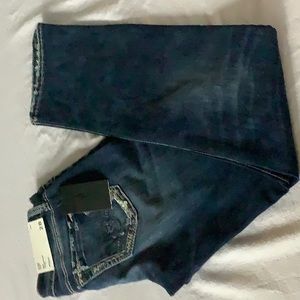 Bnwt Silver Suki jeans. Size 28 -32